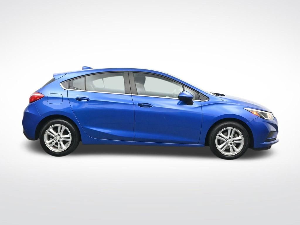 Used 2017 Chevrolet Cruze LT w/ Convenience Package image 4