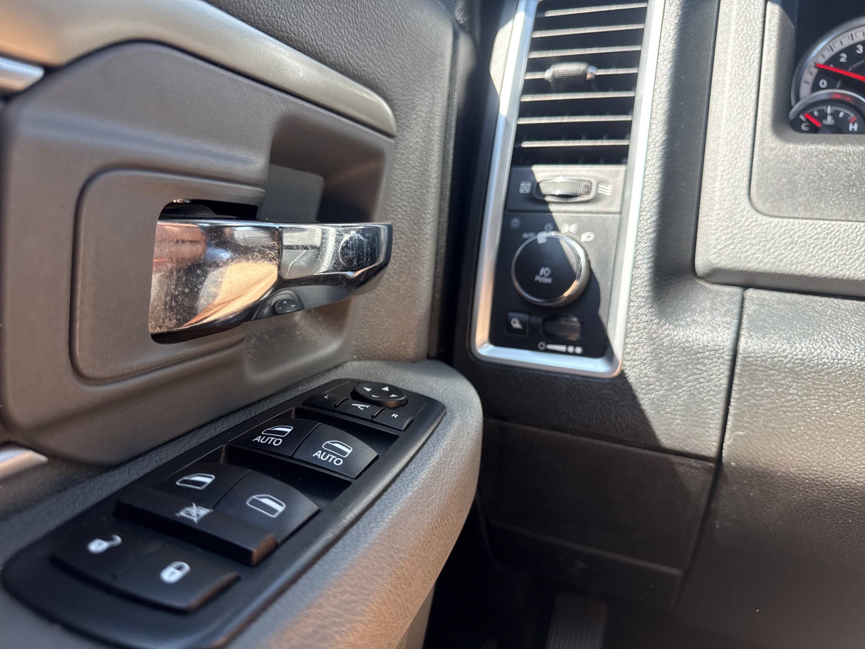 Used 2018 RAM 1500 Big Horn AWD/4WD image 22