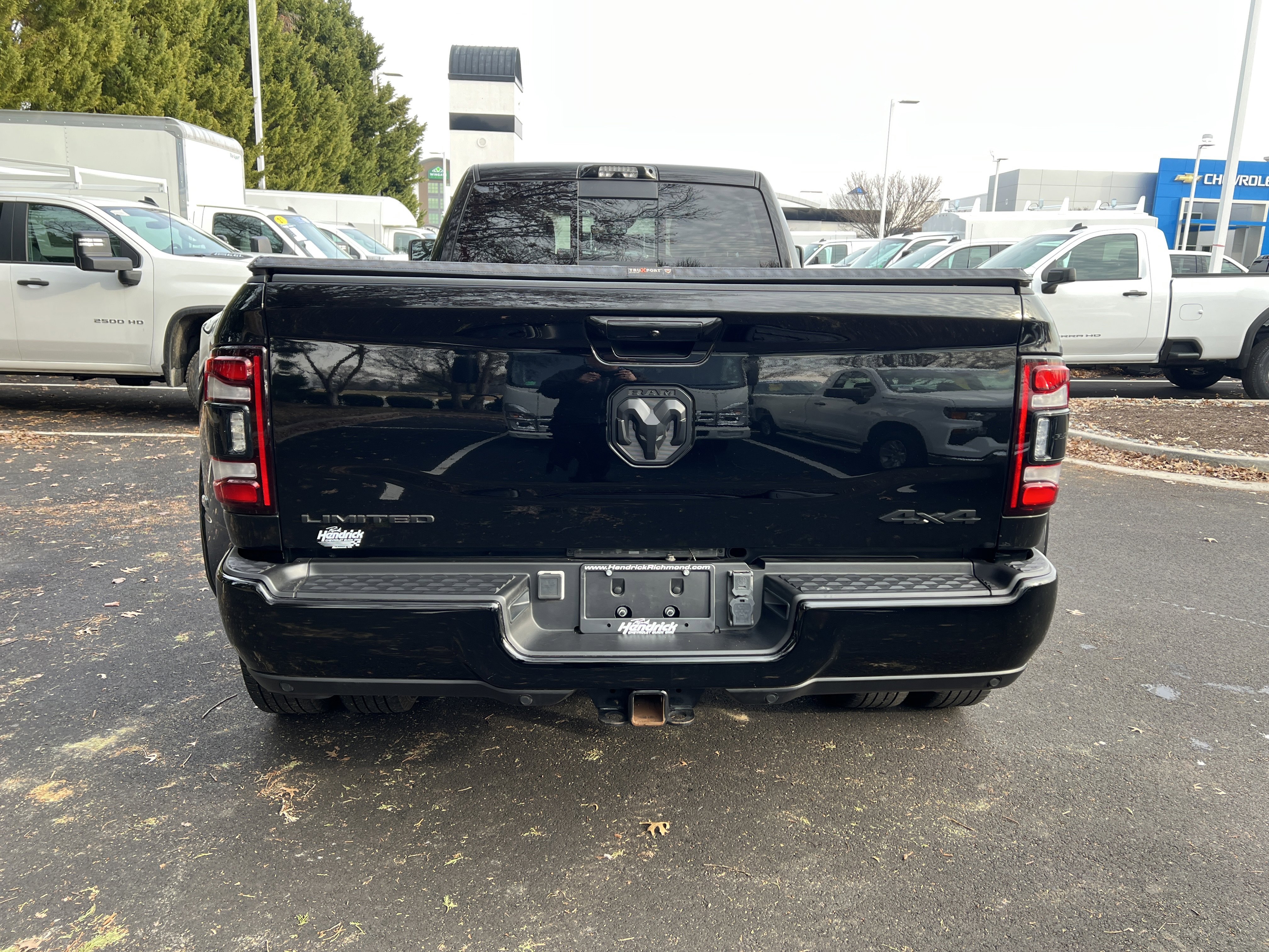 Used 2023 RAM 3500 Limited image 9