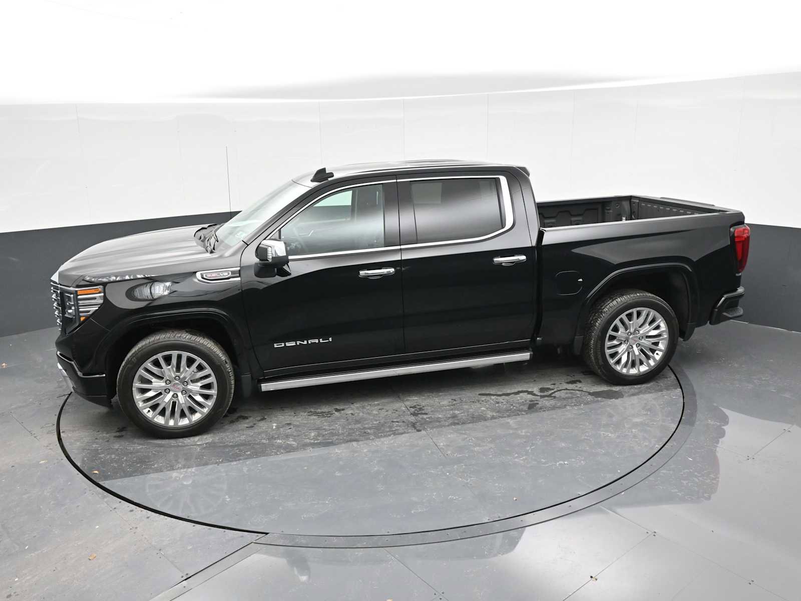 New 2024 GMC Sierra 1500 Denali w/ Technology Package image 27
