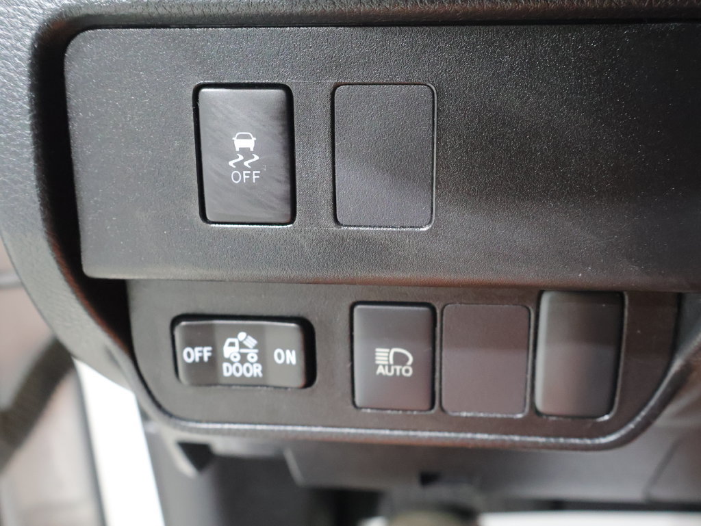 Used 2022 Toyota Tacoma SR5 w/ Technology Package AWD/4WD image 31