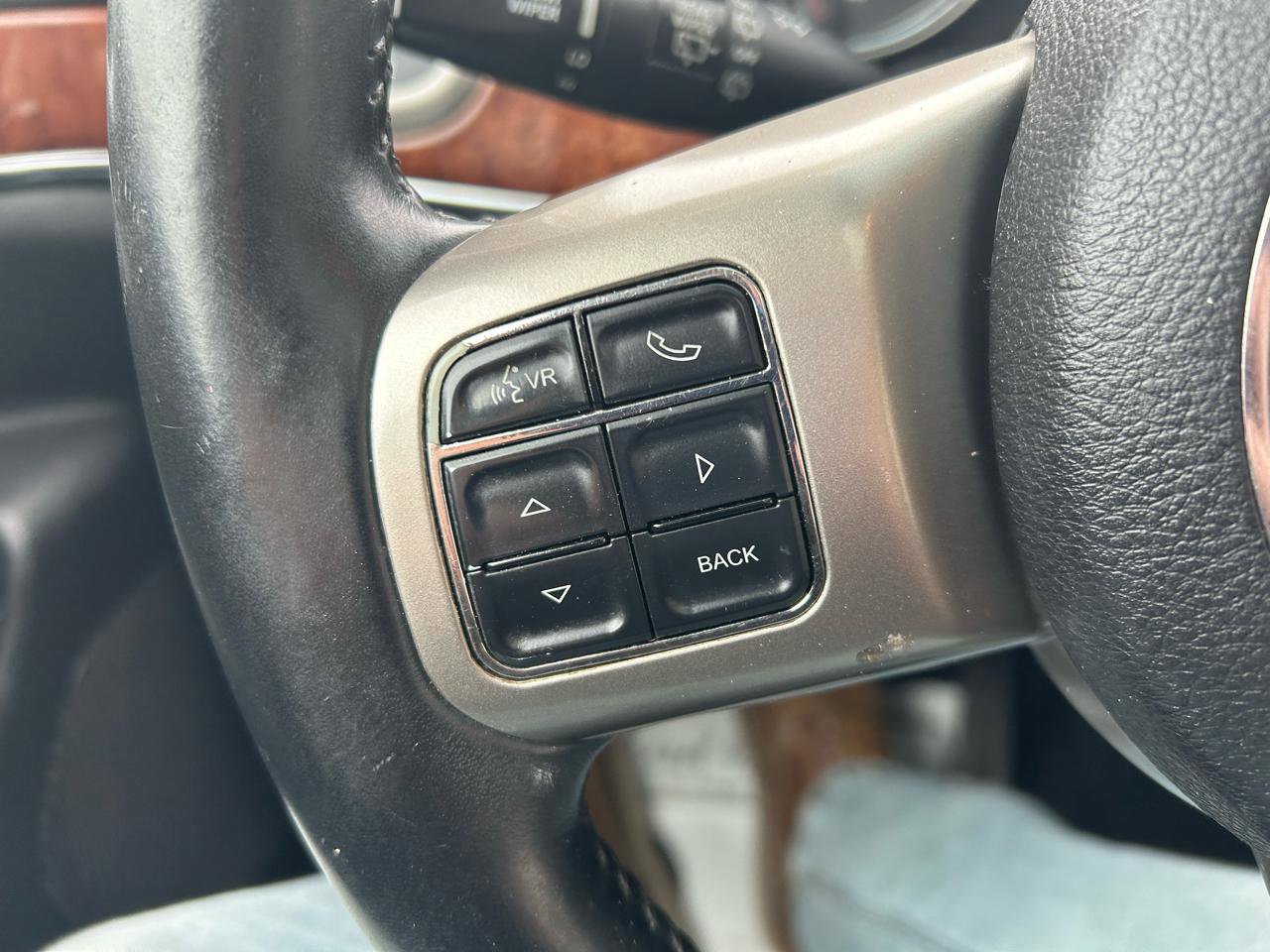 Used 2013 Jeep Grand Cherokee Limited image 19