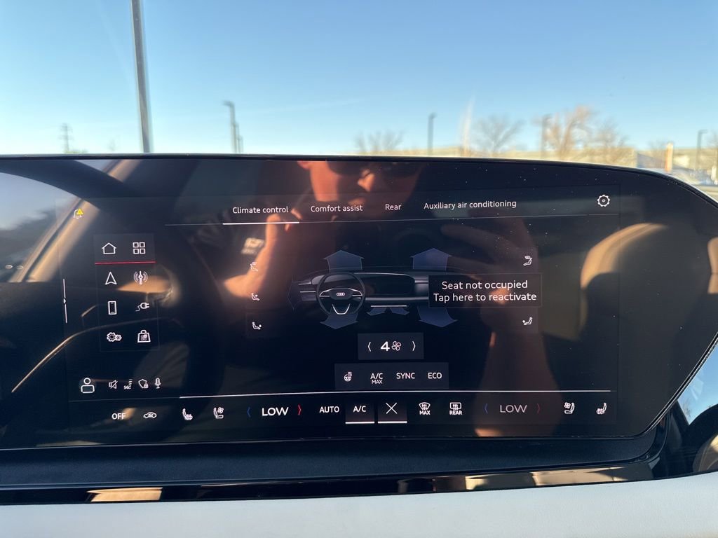 Used 2025 Audi Q6 e-tron Premium Plus w/ Premium Plus image 18