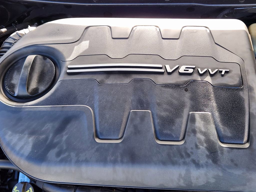 Used 2016 Chrysler 200 C w/ Navigation & Sound Group I image 15