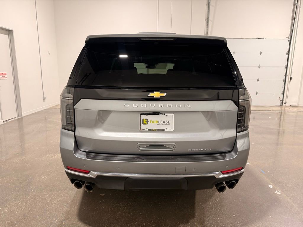 Used 2025 Chevrolet Suburban Premier image 5