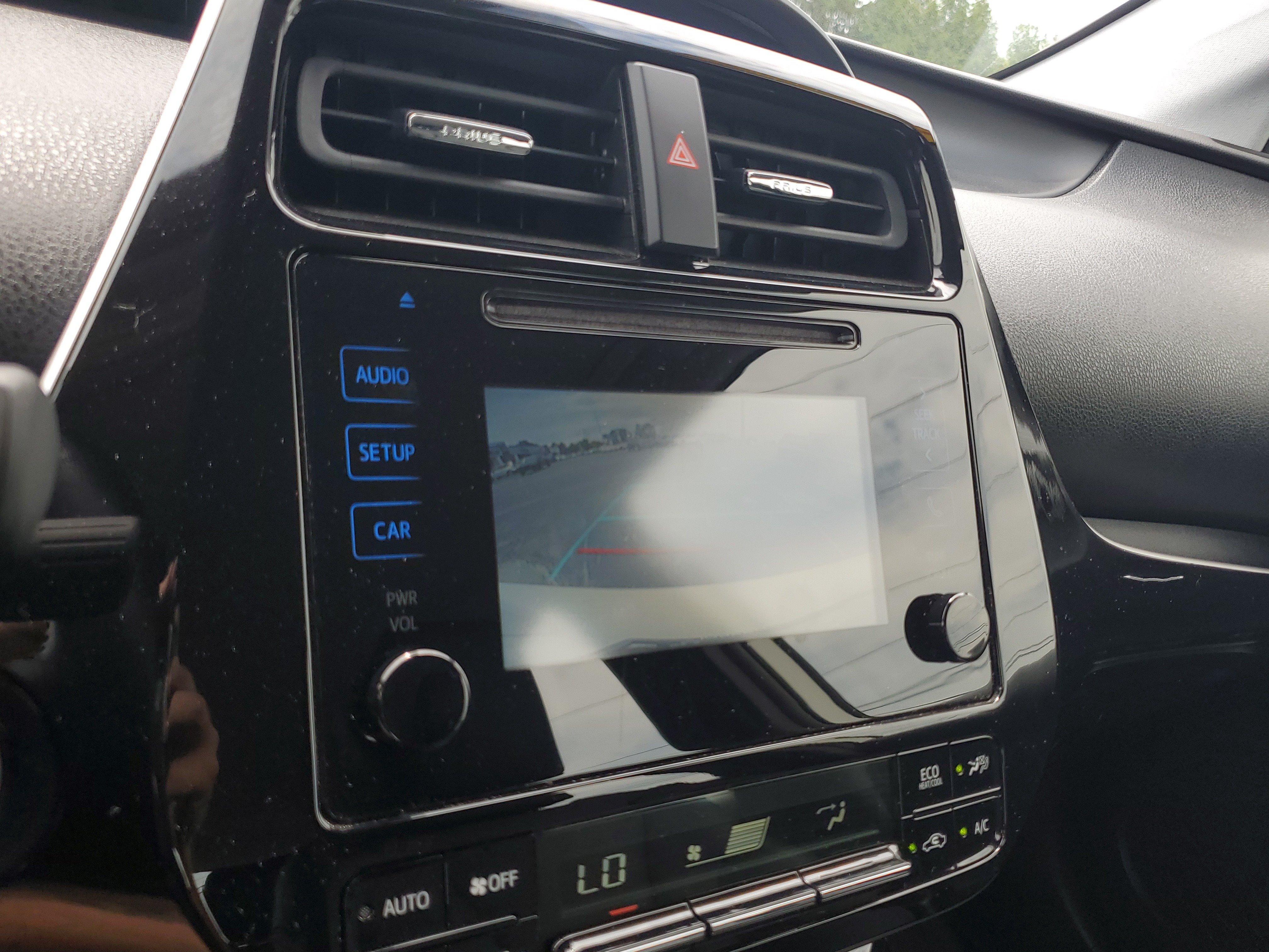 Used 2019 Toyota Prius XLE AWD/4WD image 24