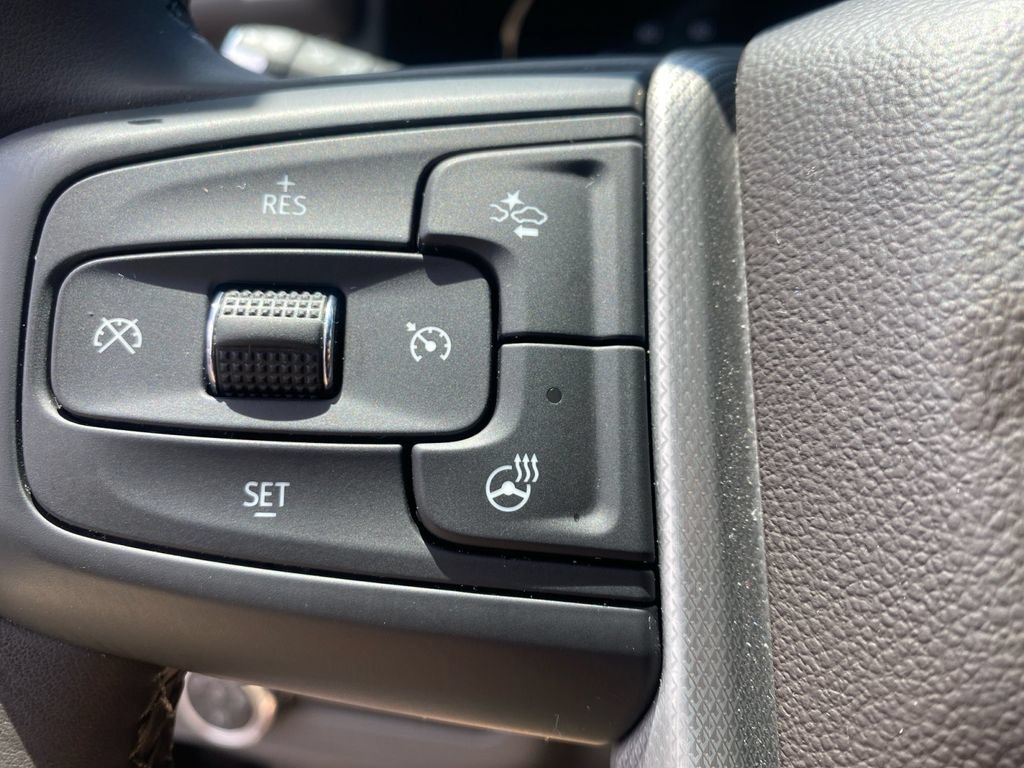 Used 2024 GMC Yukon XL Denali AWD/4WD image 29
