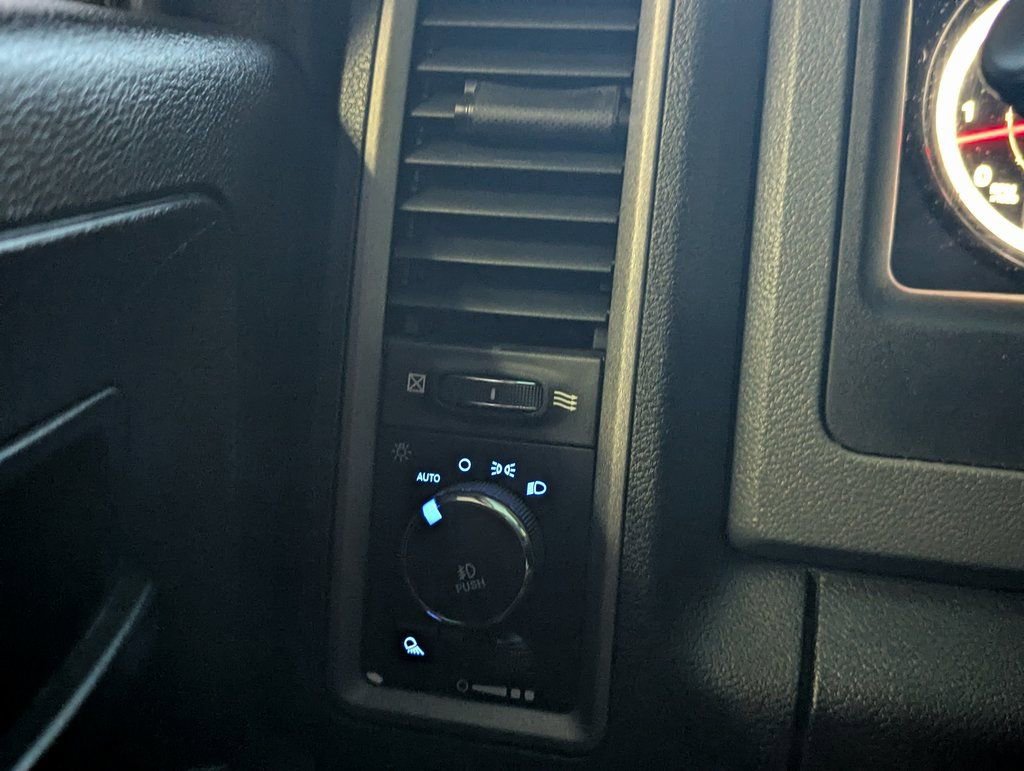 Used 2017 RAM 1500 Express w/ Express Value Package image 21