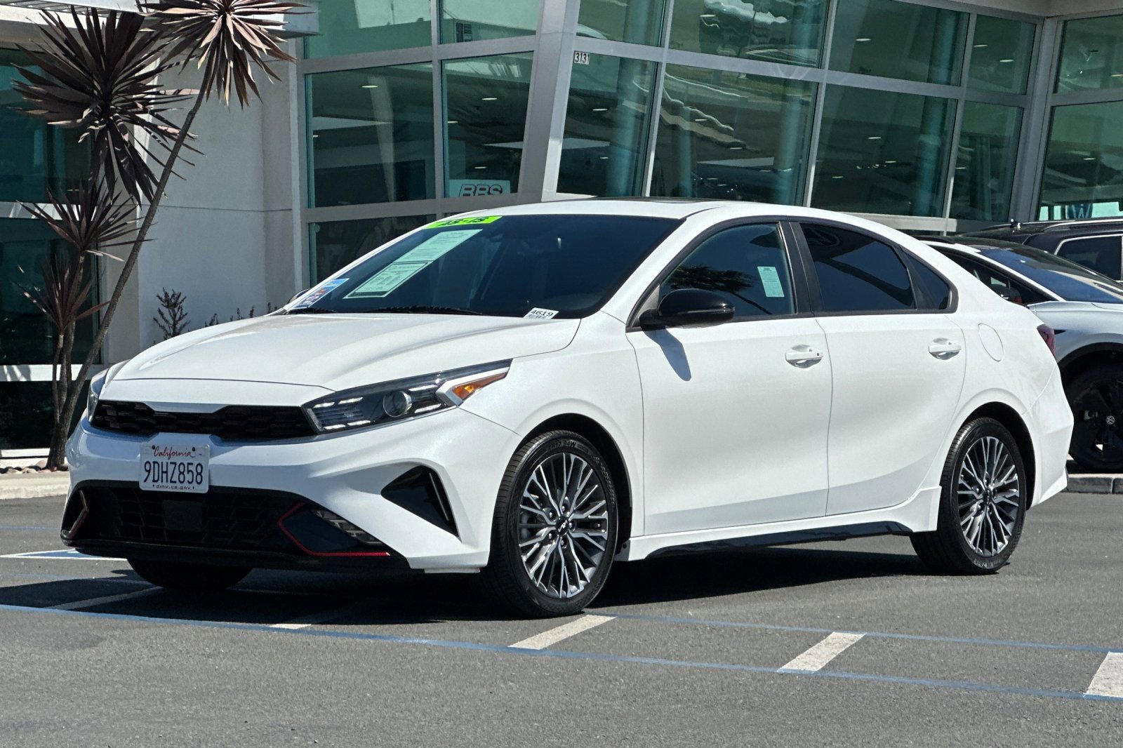 Used 2023 Kia Forte GT-Line w/ GT-Line Premium Package FWD image 8