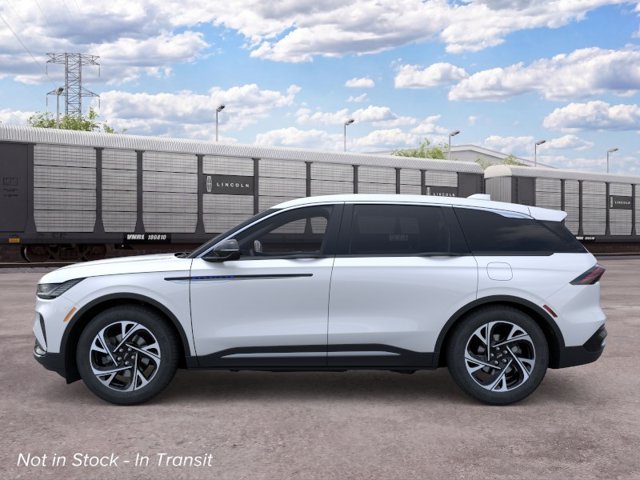New 2026 Lincoln Nautilus Premier AWD/4WD image 3