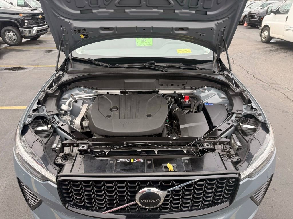 Used 2023 Volvo XC60 B5 Plus w/ Climate Package image 22
