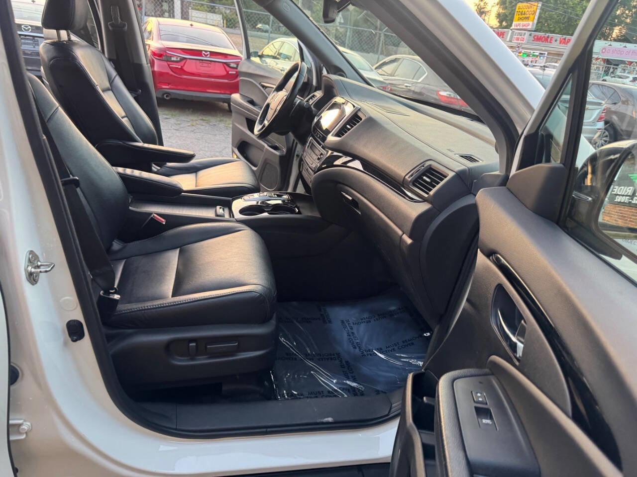 Used 2018 Honda Pilot Touring image 19