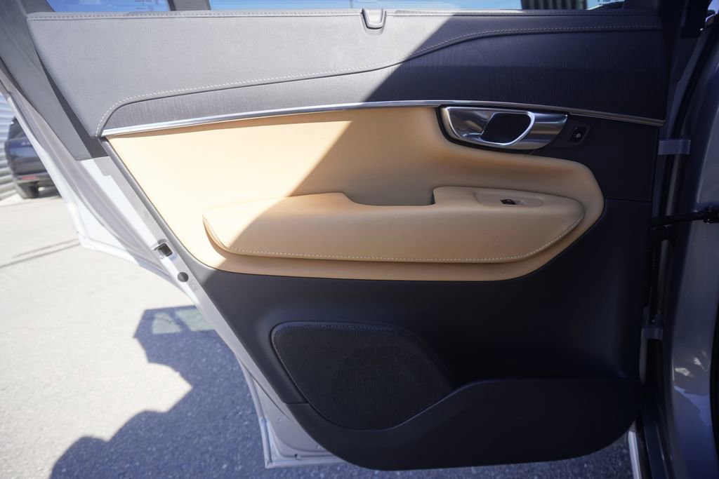 Used 2023 Volvo XC90 B6 Ultimate image 28