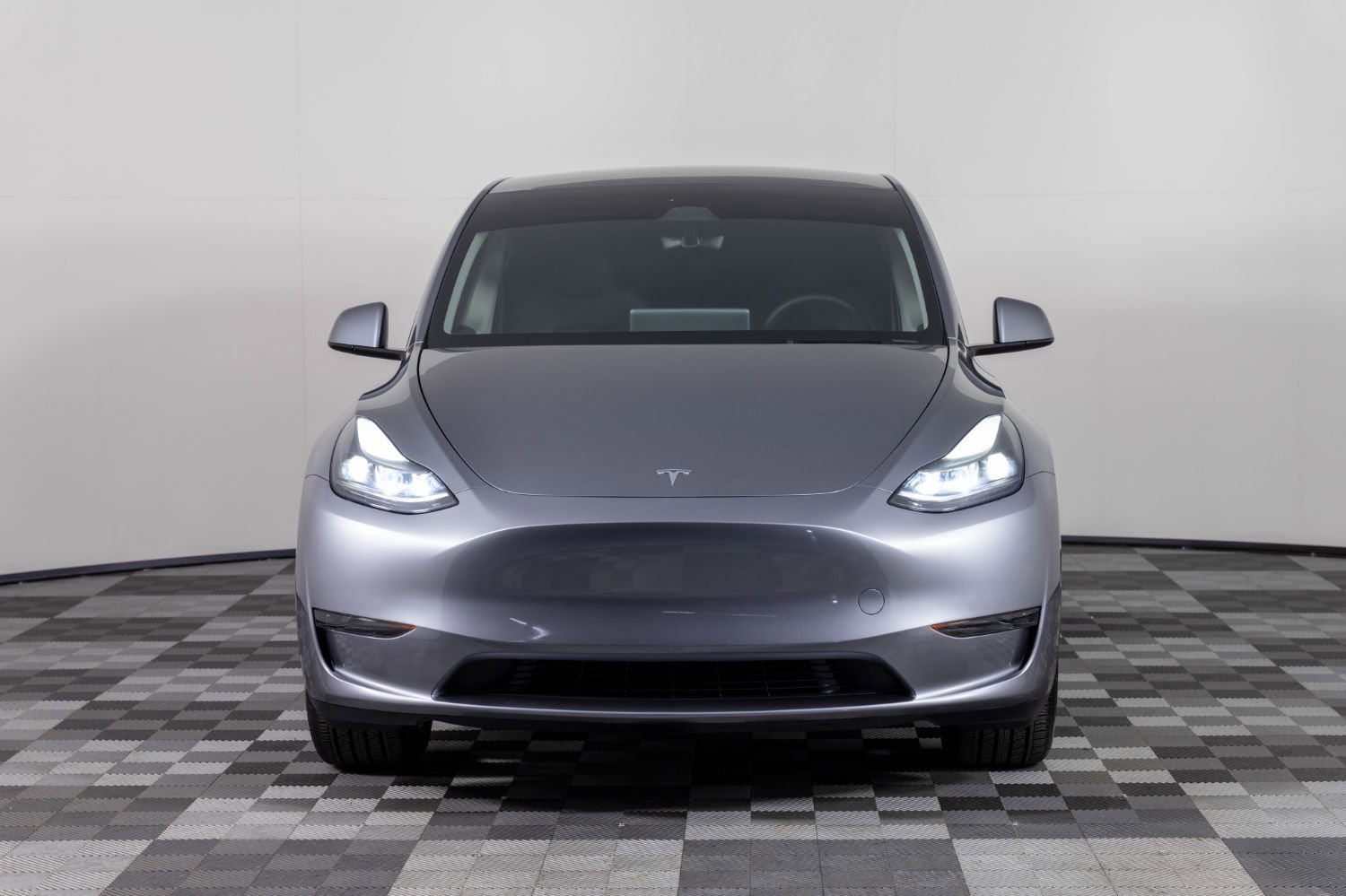 Used 2025 Tesla Model Y Long Range image 12