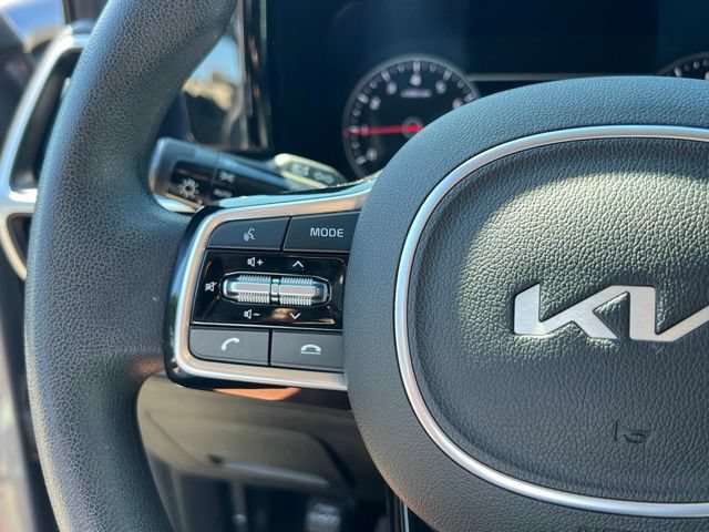 Used 2023 Kia Sorento LX FWD image 21