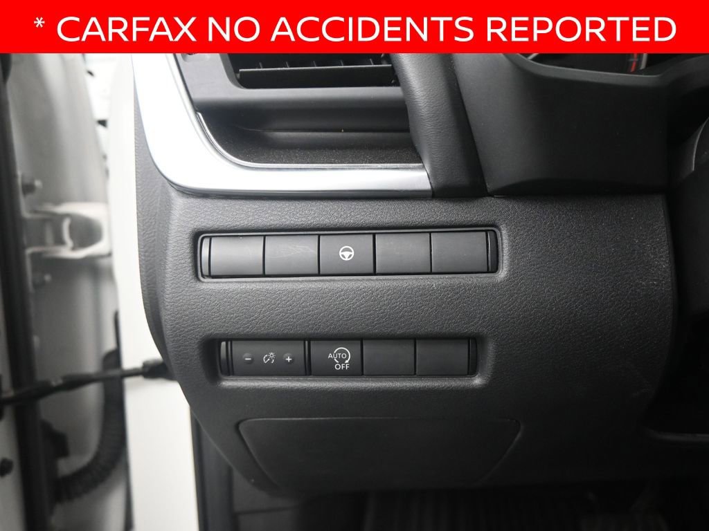 Used 2023 Nissan Rogue SV FWD image 15