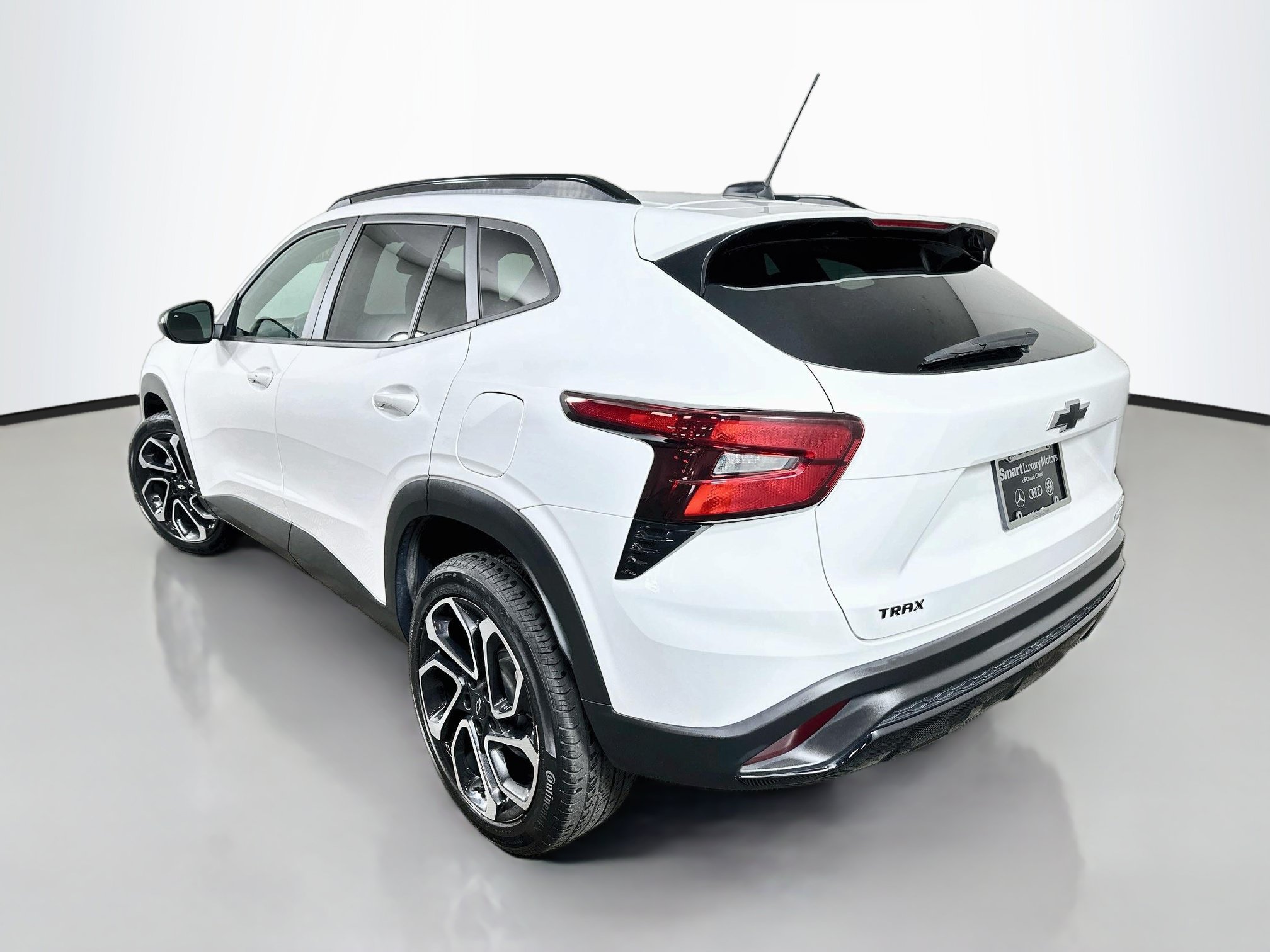 Used 2024 Chevrolet Trax RS w/ Driver Confidence Package FWD image 5