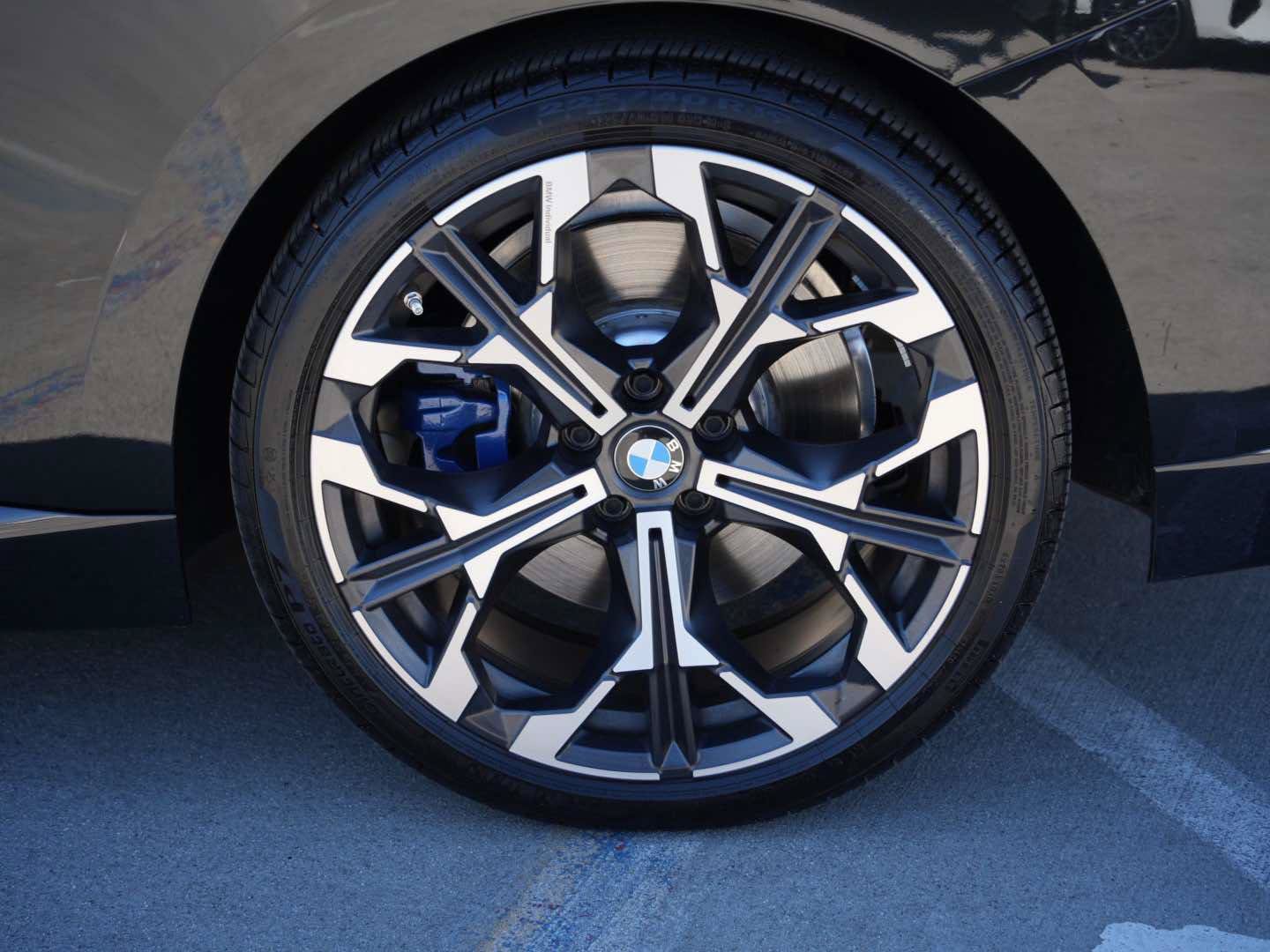 Used 2025 BMW M240i Coupe RWD image 6