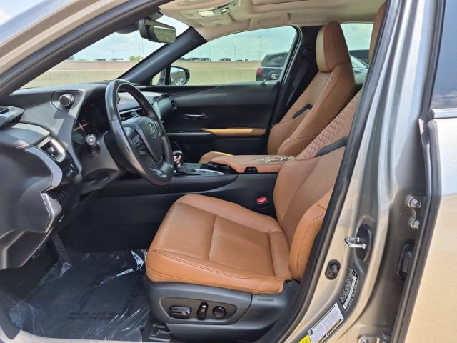 Used 2021 Lexus UX 200 w/ Premium Package FWD image 9