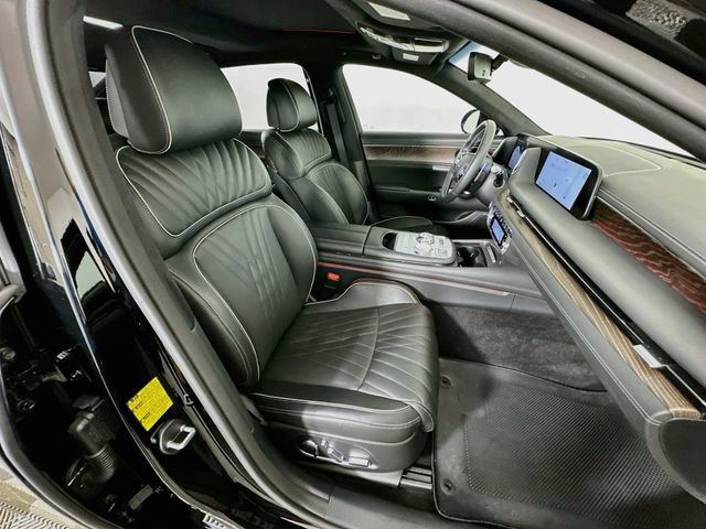 Used 2023 Genesis G90 3.5T AWD/4WD image 29
