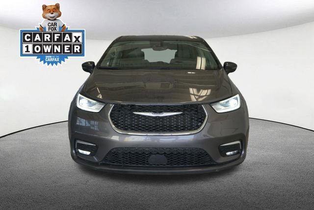 Used 2023 Chrysler Pacifica Touring-L image 18