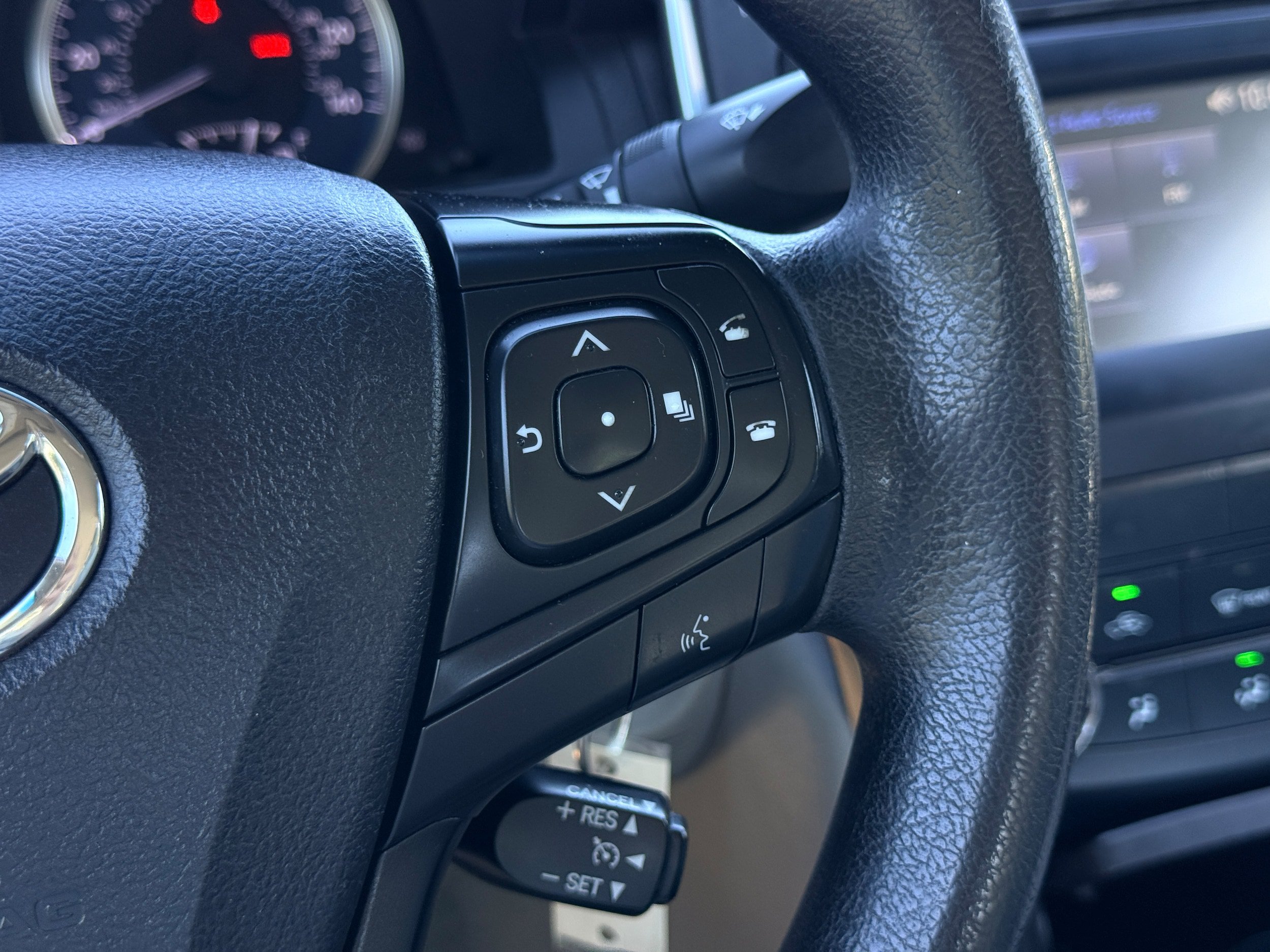 Used 2016 Toyota Camry LE FWD image 15