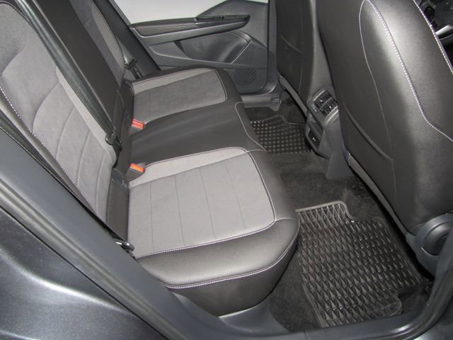 Used 2024 Volkswagen Taos SE FWD image 15