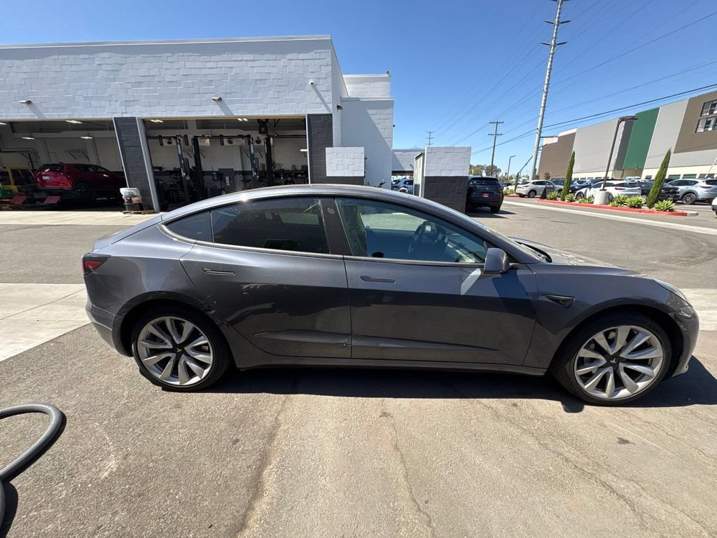Used 2018 Tesla Model 3 Long Range RWD image 5