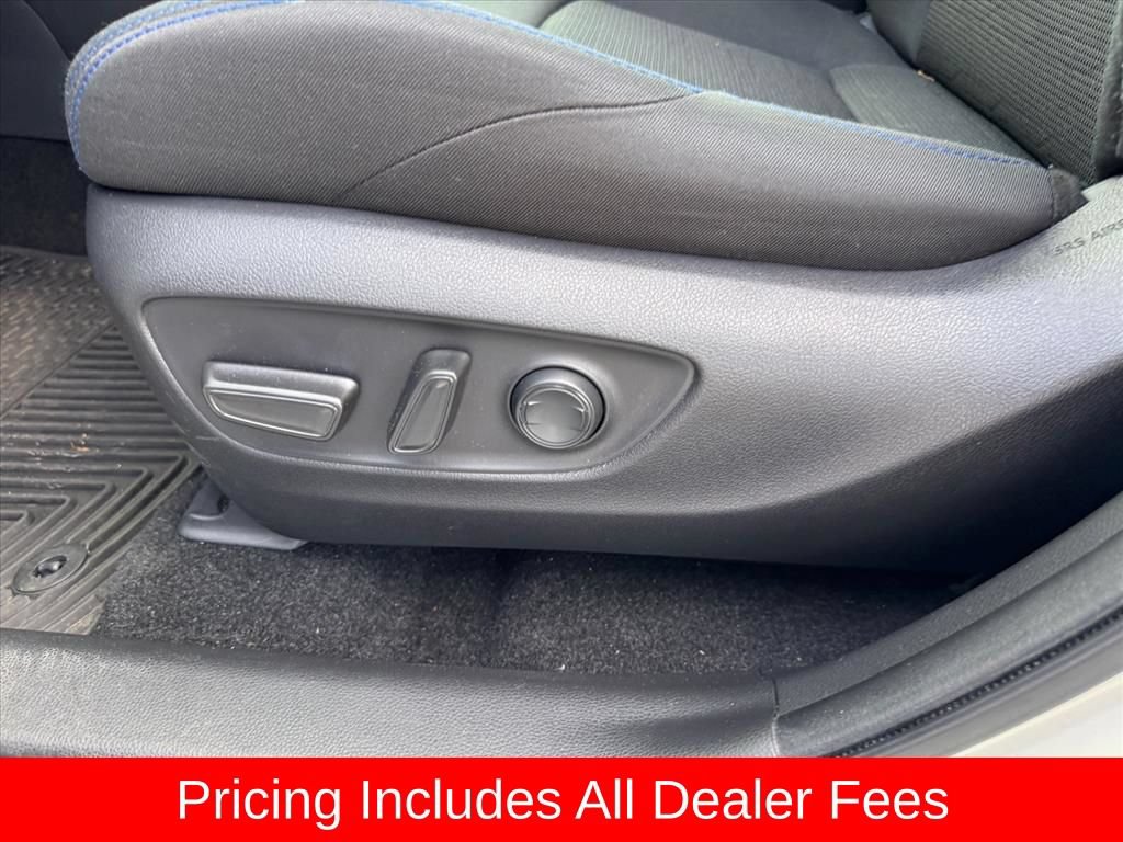 Used 2022 Toyota RAV4 SE AWD/4WD image 15