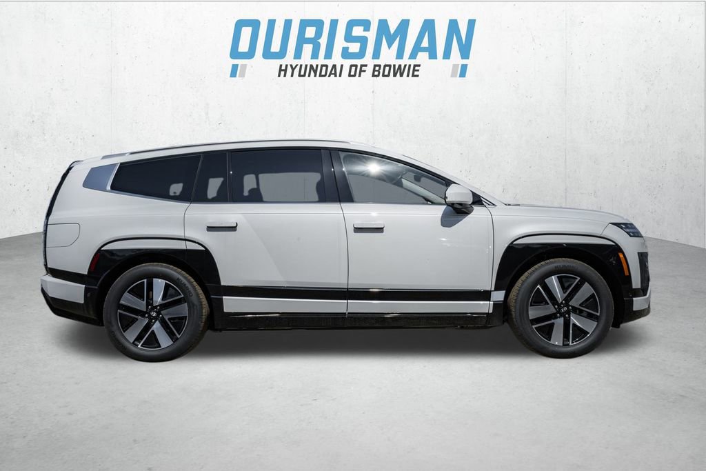 New 2026 Hyundai Ioniq 9 SEL image 3