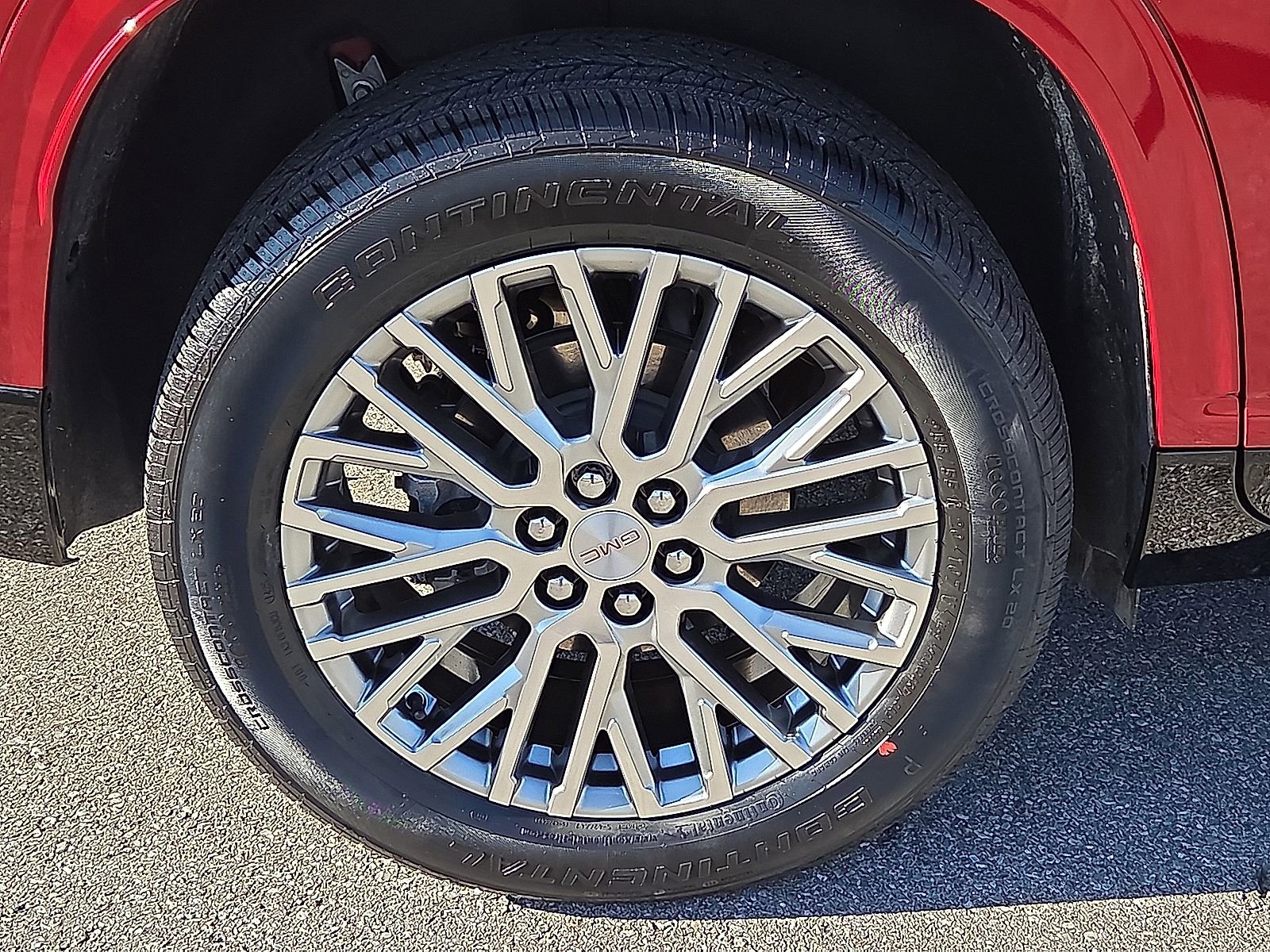 Used 2025 GMC Acadia Denali image 7