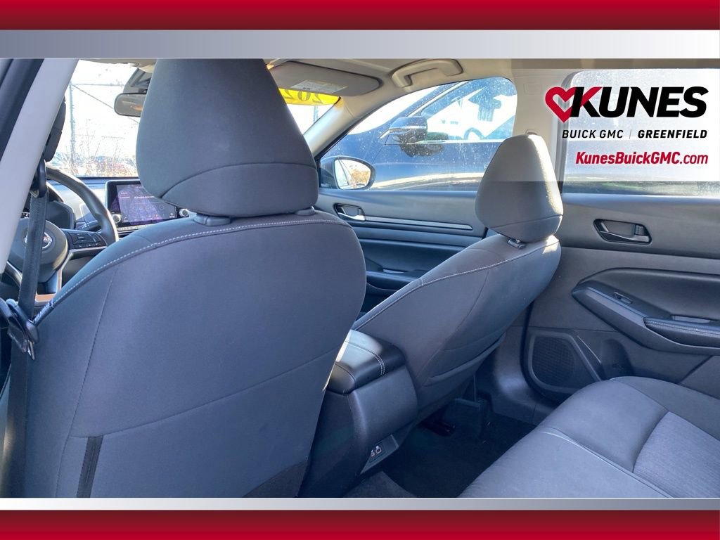 Used 2024 Nissan Altima 2.5 SV image 33