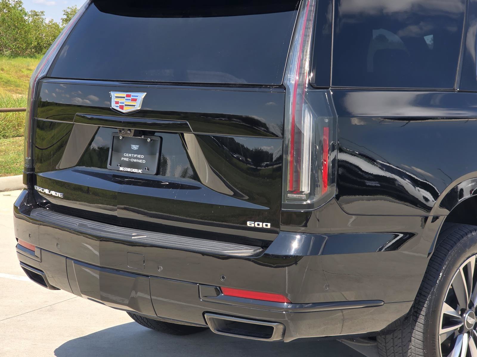 Certified 2025 Cadillac Escalade Sport w/ LPO, Floor Liner Package RWD image 11