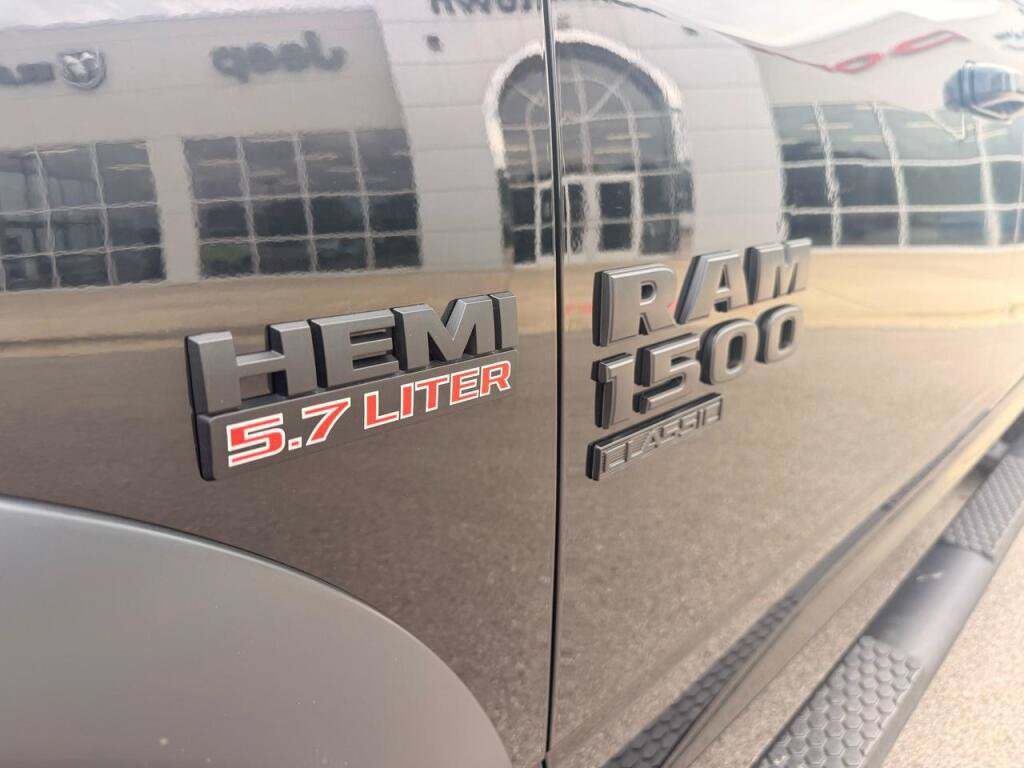 Used 2019 RAM 1500 Classic Warlock AWD/4WD image 10
