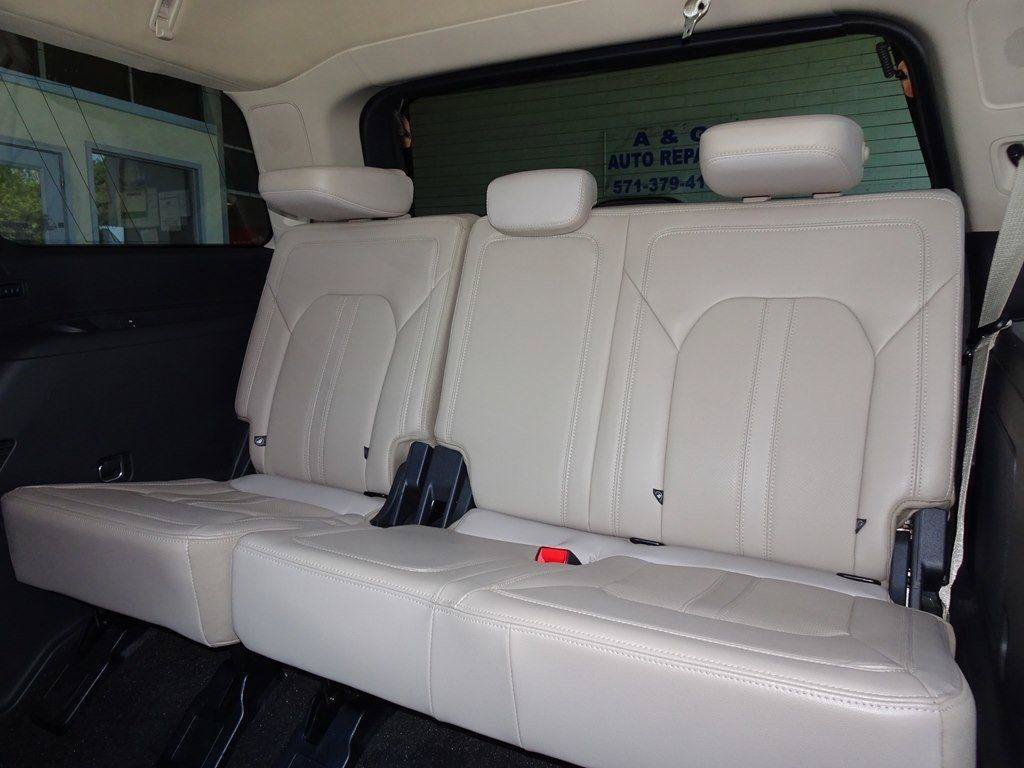 Used 2023 Ford Expedition Limited RWD image 11