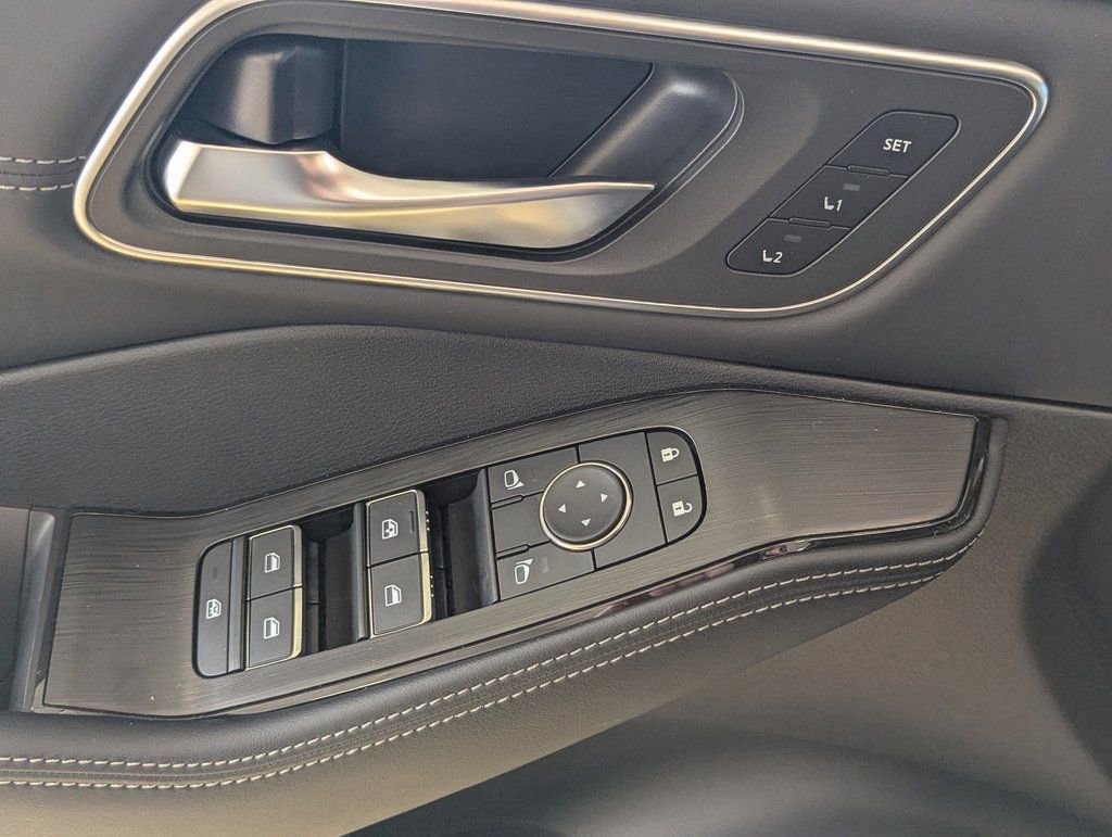 New 2026 Nissan Rogue Platinum image 17