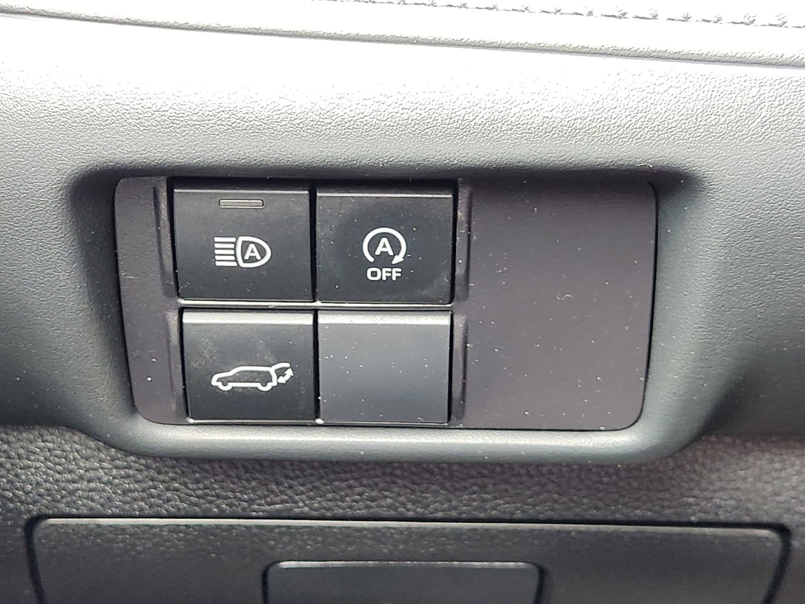 Used 2023 Toyota Highlander XLE FWD image 26
