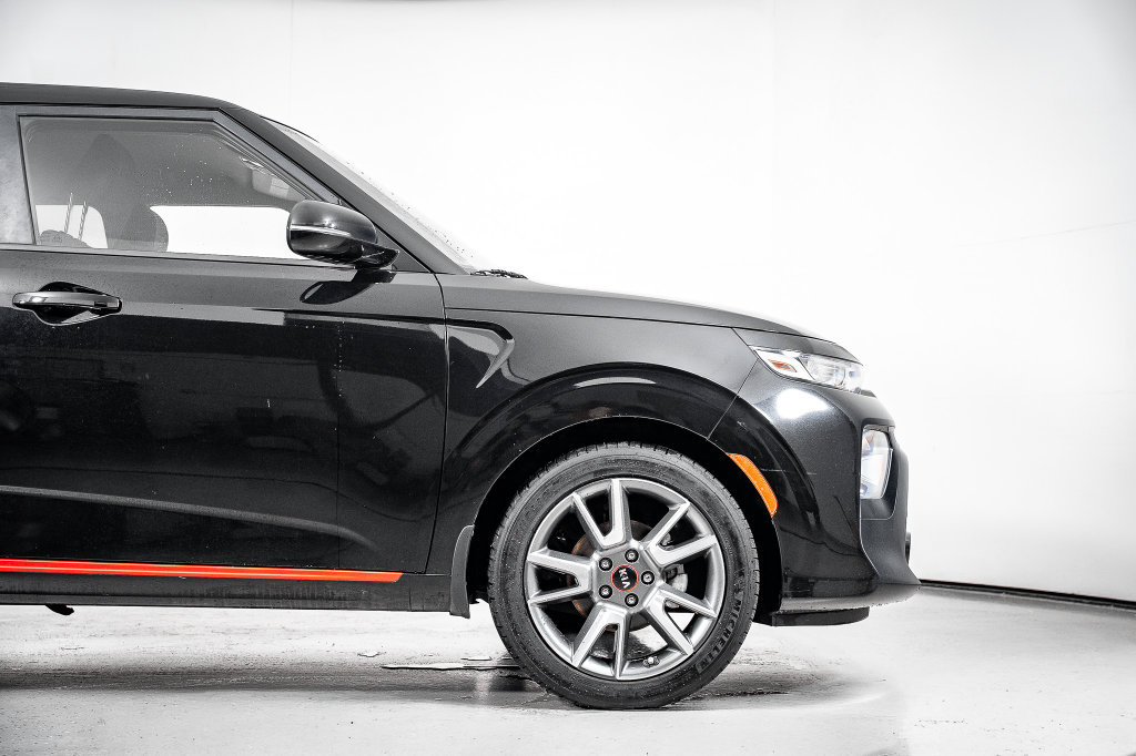 Used 2020 Kia Soul GT-Line FWD image 4