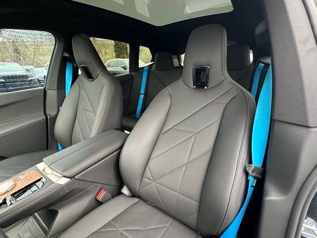 Used 2023 BMW iX xDrive50 w/ Ultimate Package 2 image 10