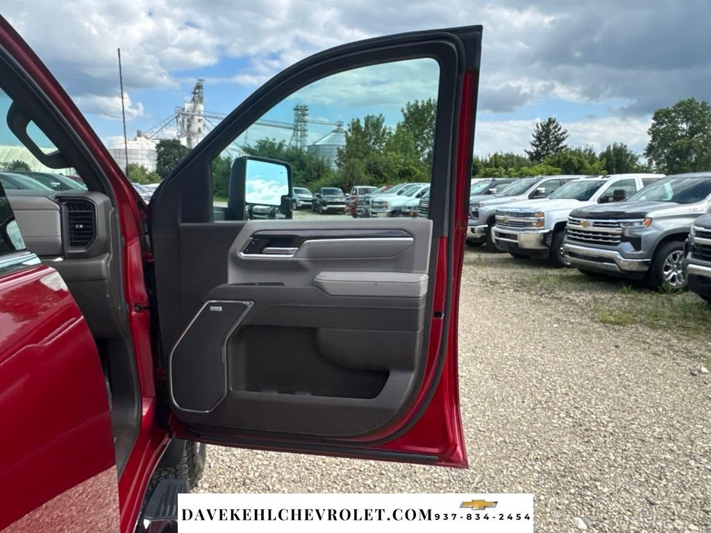 Used 2025 Chevrolet Silverado 2500 LTZ w/ LTZ Plus Package AWD/4WD image 36