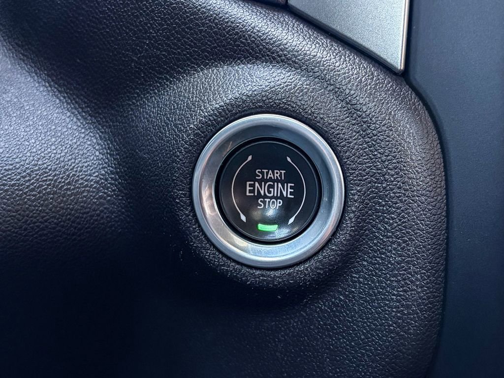 Certified 2021 Chevrolet Silverado 1500 LT image 24