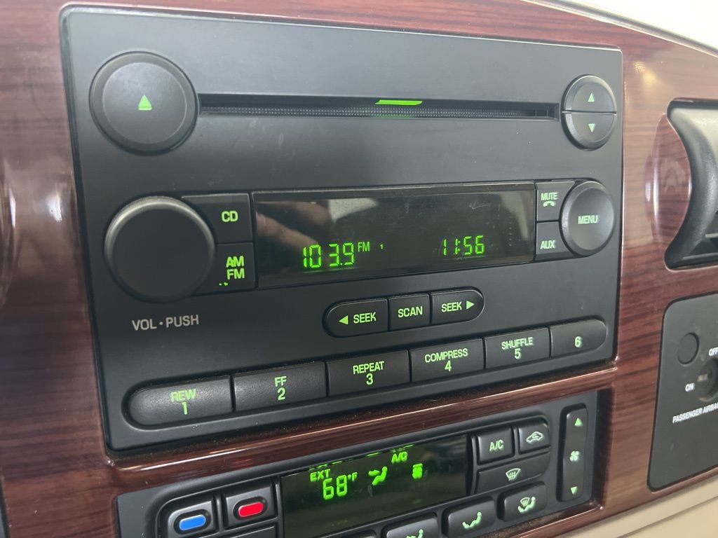 Used 2006 Ford F250 XLT image 11