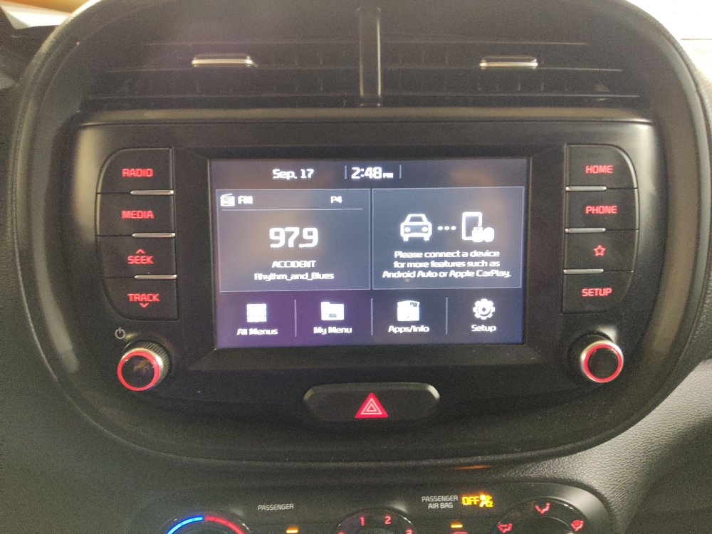 Used 2020 Kia Soul LX FWD image 25