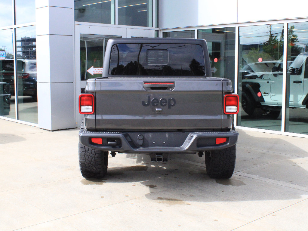 Used 2022 Jeep Gladiator Sport AWD/4WD image 7