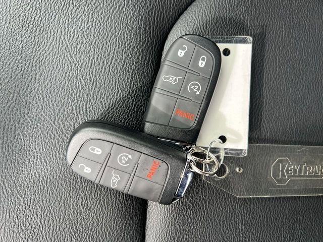 Used 2026 Jeep Compass Limited image 25