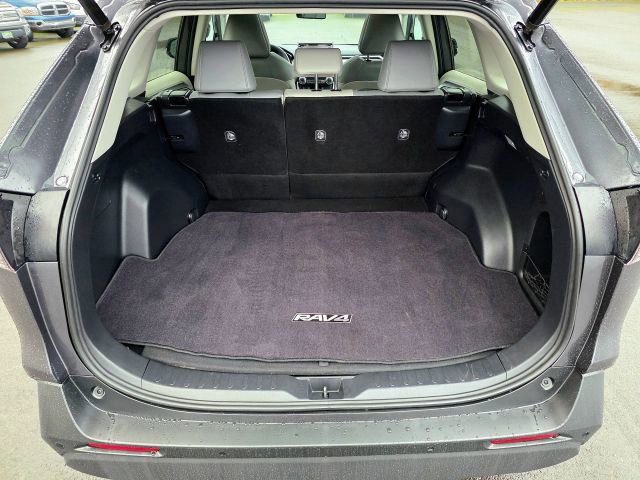 Used 2019 Toyota RAV4 Limited image 33