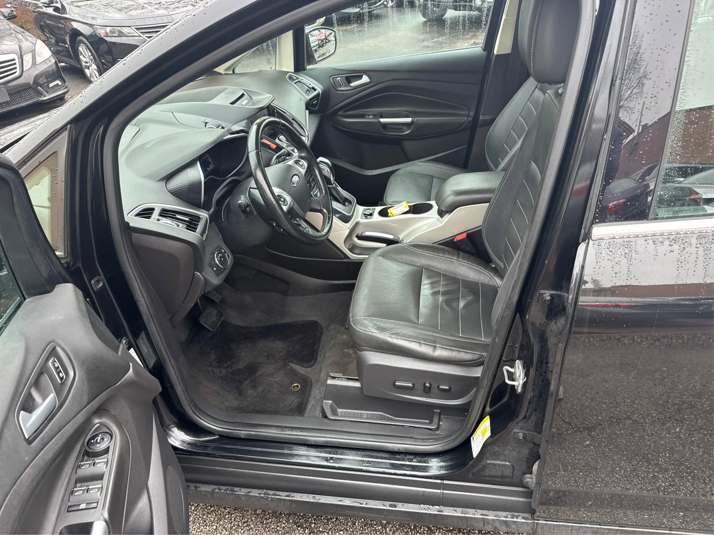 Used 2013 Ford C-MAX SEL image 10