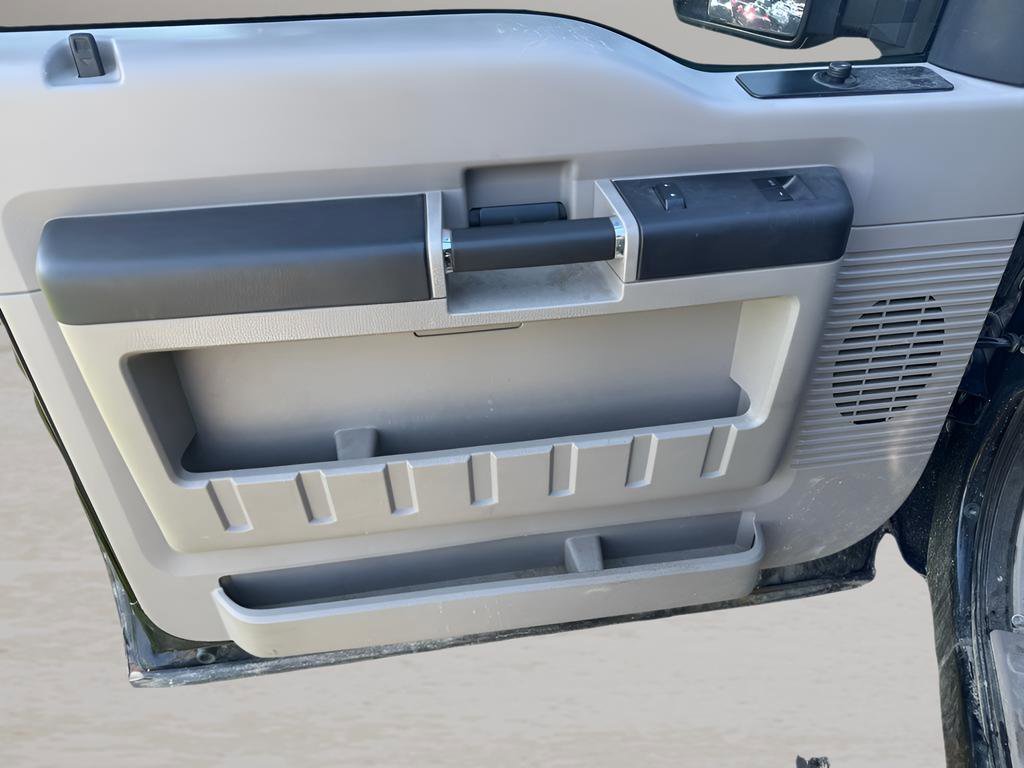 Used 2009 Ford F350 XLT image 13