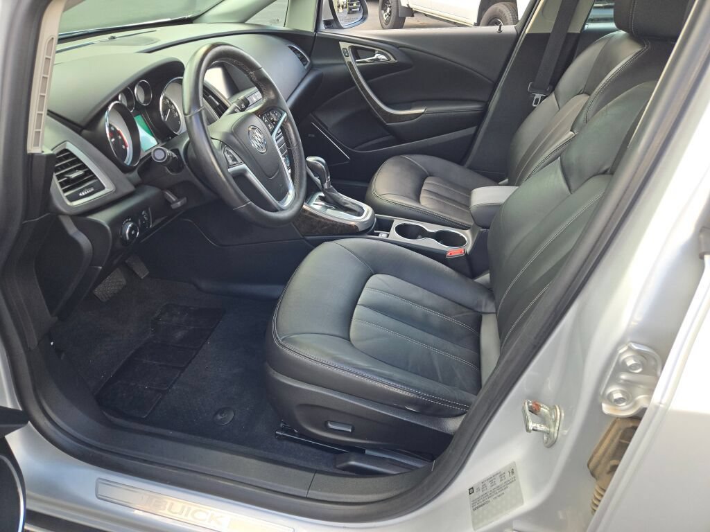 Used 2013 Buick Verano Leather FWD image 24