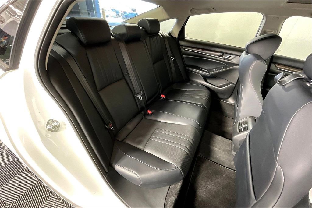 Used 2018 Honda Accord Touring image 38